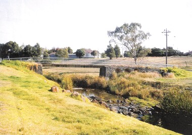 Photograph - Footbridge over Kororoit Creek Yallourn Street to Ballarat Road Ardeer, Johnson, Des, 7 Nov., 1988