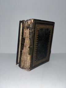 Book - The Complete Works of Robert Burns including his correspondence and the Poetical Works of Sir Walter Scott, C1880