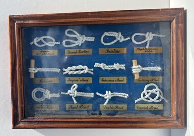 Education kit - 1st Sunshine Scout Knott Display