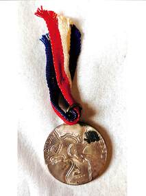 Medal - Australian School Pupils World War II (1945) Victory Medal, 1945