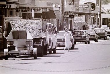 Photograph - Keilor Village Shopping Centre Macedon Street Keilor 1990 Photographs, Adam Ellwood, 13th November 1990