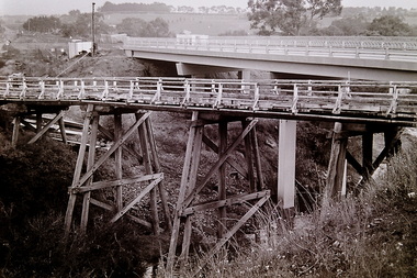 Photograph - Arundel Road Bridge Keilor 1988 Photographs, The Sunshine Advocate, 17th June 1988