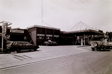 Photograph - Deer Park Motors 784 Ballarat Road Deer Park 1992 Photographs, Sharon Cavanagh, 2nd April 1992