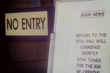 Photograph - Sunshine Swimming Pool Closure 2000 Photographs, The Advocate, 29th August 2000