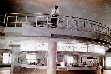 Photograph - Hoyts Cinemas Highpoint West Shopping Centre Rosamond Road Maribyrnong 1989 Photographs, Sunshine Advocate, 17th February 1988