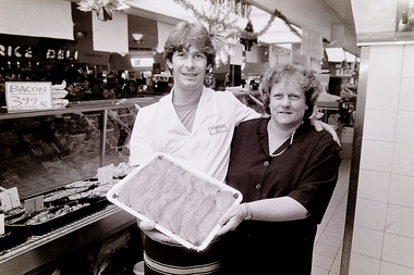 Photograph - Tasman Meats Sunshine Competition 1993 Photographs, Sunshine Advocate, 6th January 1993