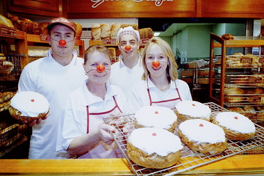 Photograph - Bakers Delight Brimbank Shopping Centre Neale Road Deer Park 1999 Photograph, Sunshine Advocate, 15th June 1999
