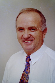 Photograph - Westgate Real Estate Agents 99 Main Road West St. Albans 2000 Photograph, Ted Kloszynski, 13th January 2000