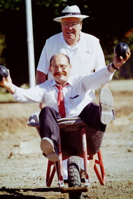 Photograph - St. Albans Bowling Club New Bowling Green 2000 Photographs, Sunshine Advocate, 17th February 2000