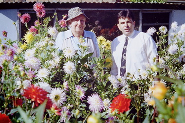 Photograph - Sunshine Garden Show 2000 Photographs, Larran Reed, 21st March 2000