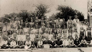 Photograph - Strathmore Grammar School c.1917, 1986