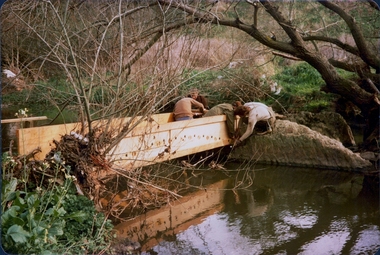 Installing Clifton Bridge, 1979-1980