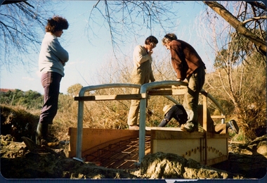 Installing Clifton Bridge, 1979-1980
