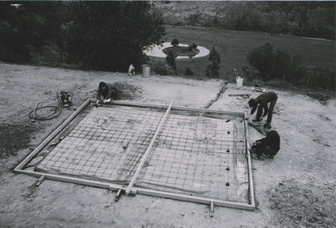 Building 1st ranger's hut, 1979