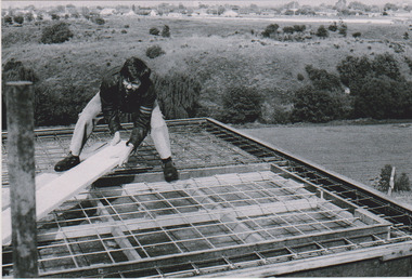 Building 1st ranger's hut, 1979