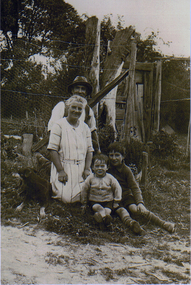 Thomas and Lillian Cavey with sons Tom and George