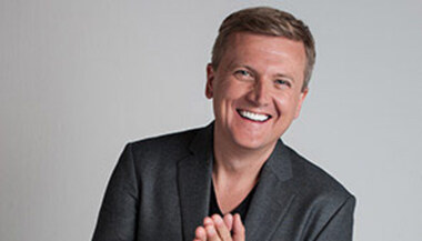 Internet Article, Aled Jones (singer, actor, broadcaster, television presenter, musical theatre performer and part-time dancer) performing on 26 Feb 2015 at Melbourne Athenaeum Theatre