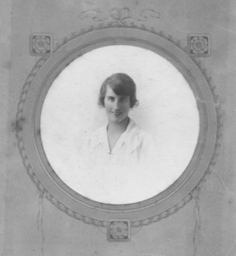 Photograph - Photograph - Flo Davies, Broothorn Studios