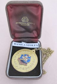 Gold medal in a velvet box, Gold medal for participation on Moomba parade in 1962, 1962