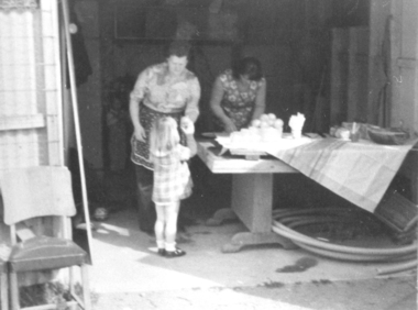 Photo - first kitchen, Photo of the first 'kitchen' at the Research-Eltham new centre