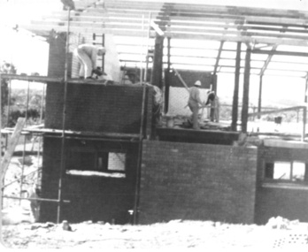 Photo, Building of the corner of the new centre at Eltham 1972