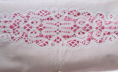 lace pillow case decoration, Marcela Bole - pillow case decorated with the lace insert, 1930s