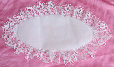 tatted doily, Marcela Bole - tatted lace doily, 1930s