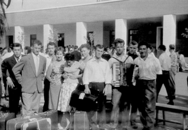 Ready, Slovenians ready to go to Australia, Sept 1960, september 1960