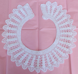 Crochet collar, Neva Roeder-Bole, Crochet collar