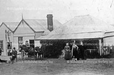 Throughout its life this hotel had three names - Evelyn Arms, Tunnel Camp and Halfway House