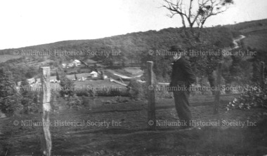 Nillumbik Cemetery Diamond Creek from Ironbark Road