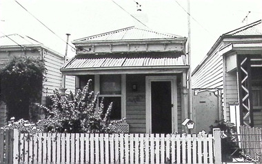 Photograph - Crawford Street, Newport, No.16