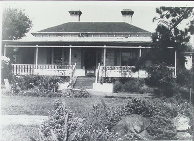 Photograph - The Strand, Williamstown, McChesney's House