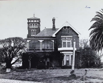 Photograph - The Strand, Williamstown, No.8 "Maritimo"