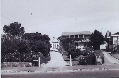 Photograph - The Strand, Williamstown, No.63 "Dachet"