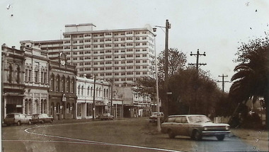 Photograph - Nelson Place, streetscape showing Nelson Heights