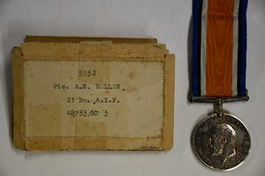 Medal - WW1 British War Medal : PTE. A. E. Hollis, 1914-1918
