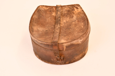WW1 Leather Horse Shoe Carrier