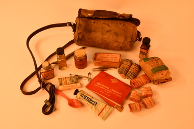 Canvas First Aid Kit : WW2, WW2 Circa 1940's