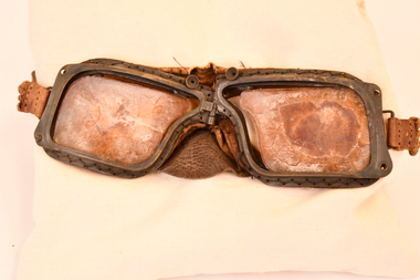 Equipment - RAAF Leather Flying Goggles - Francis Robertson WW2 Pilot, WW2 Circa 1940