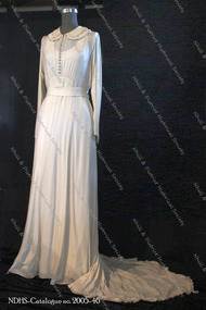 Clothing - 1938 Wedding dress of Clara Maud Field, 24 August 1938