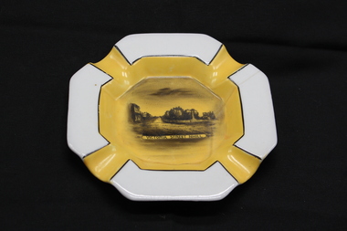 Ceramic - c 1920-1935 Souvenir Ashtray, Victoria Street, Nhill, c 1920 - 1935