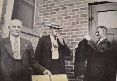 Photograph, Unveiling of Mechanics Institute Plaque