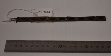 Functional object - Bracelet, 1940's