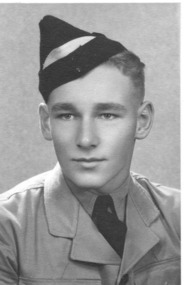 Photograph, Flight Sergeant Reg Groves, 2001