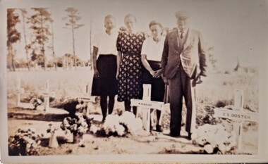 Photograph, Mr Kuebler and 3 daughters