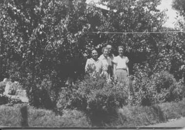 Photograph, Decker family, 1940