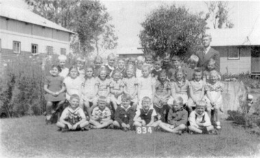 Photograph, School class 1/B and teacher