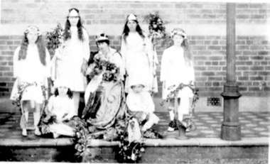 Photograph, Children's Pageant