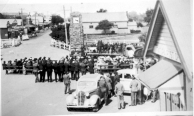 Photograph, Unveiling of Dr Park Memorial